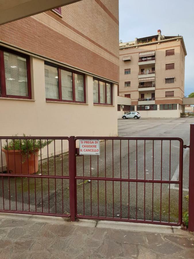 Moderno Appartamento Zona Centrale Latina Luaran gambar